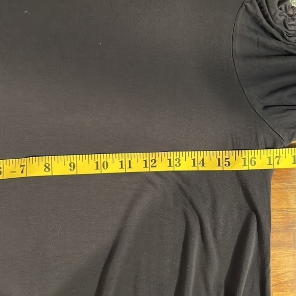 Cupio Top with Bell Sleeves Size Medium - Picture 9 of 11